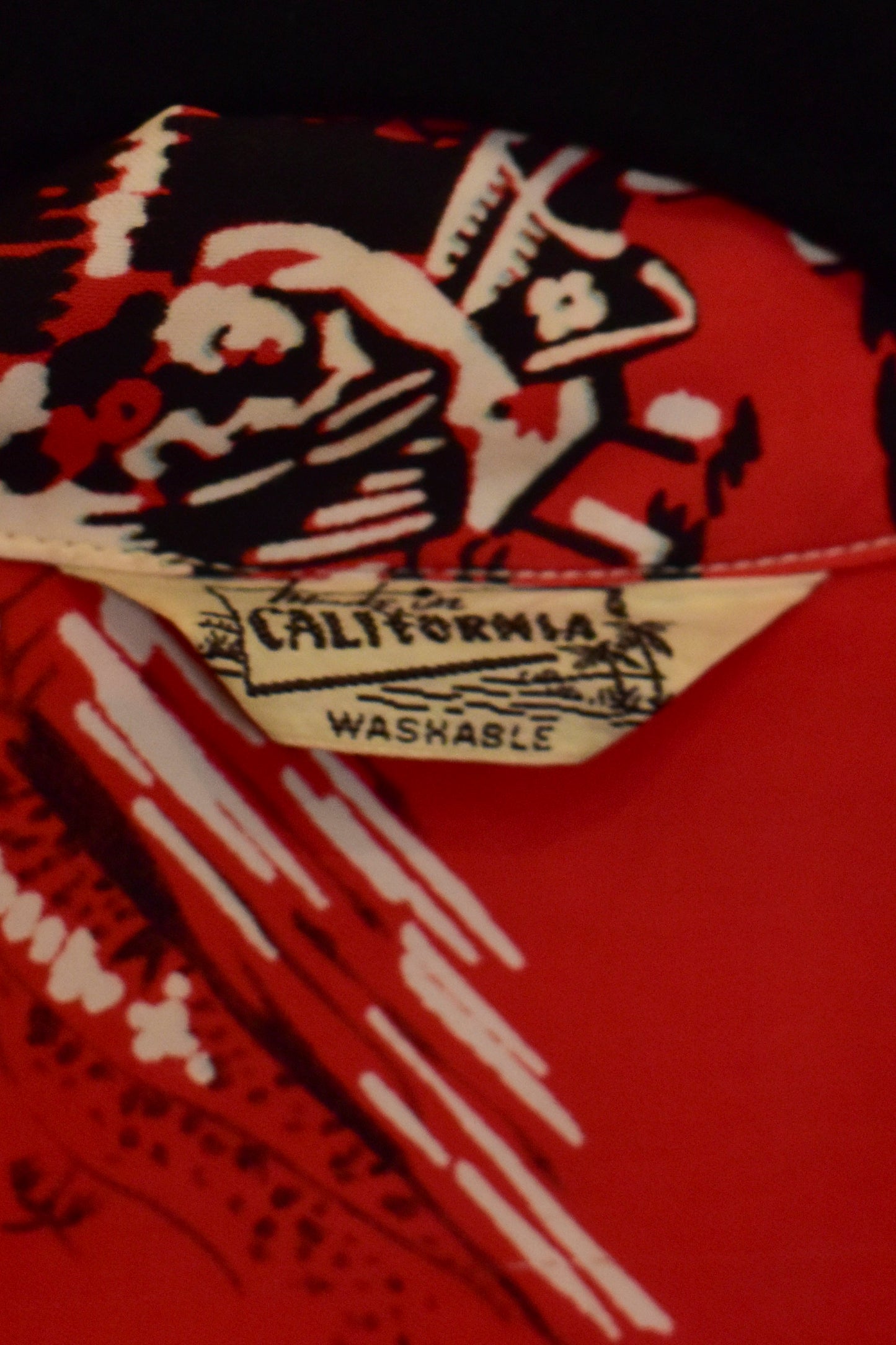 RARE Vintage 40s/50s Made in California Long Sleeve Rayon Hawaiian Button Up Shirt