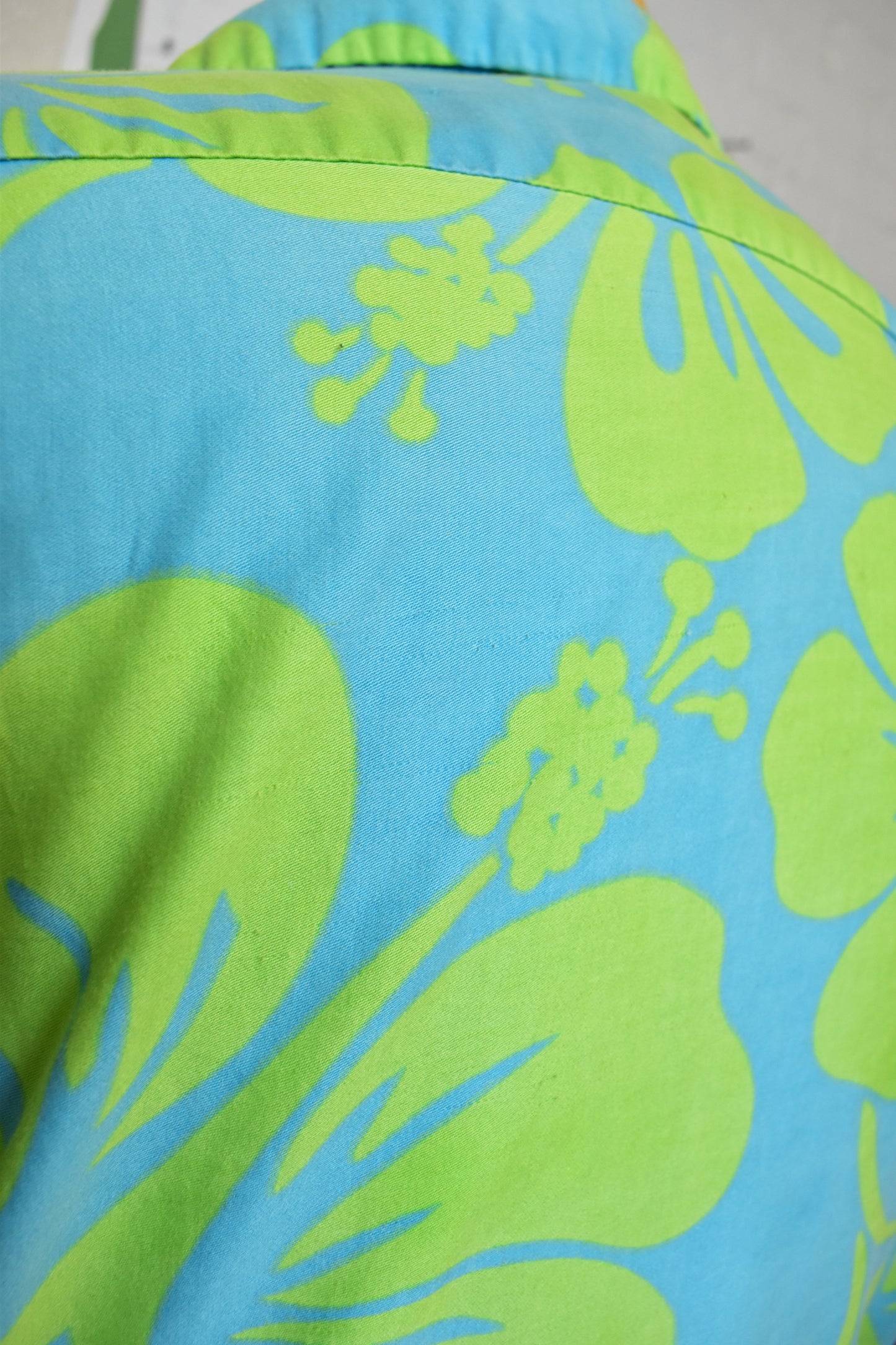 Vintage 1970s "Pomare-Tahiti" Tropical Button Down Shirt