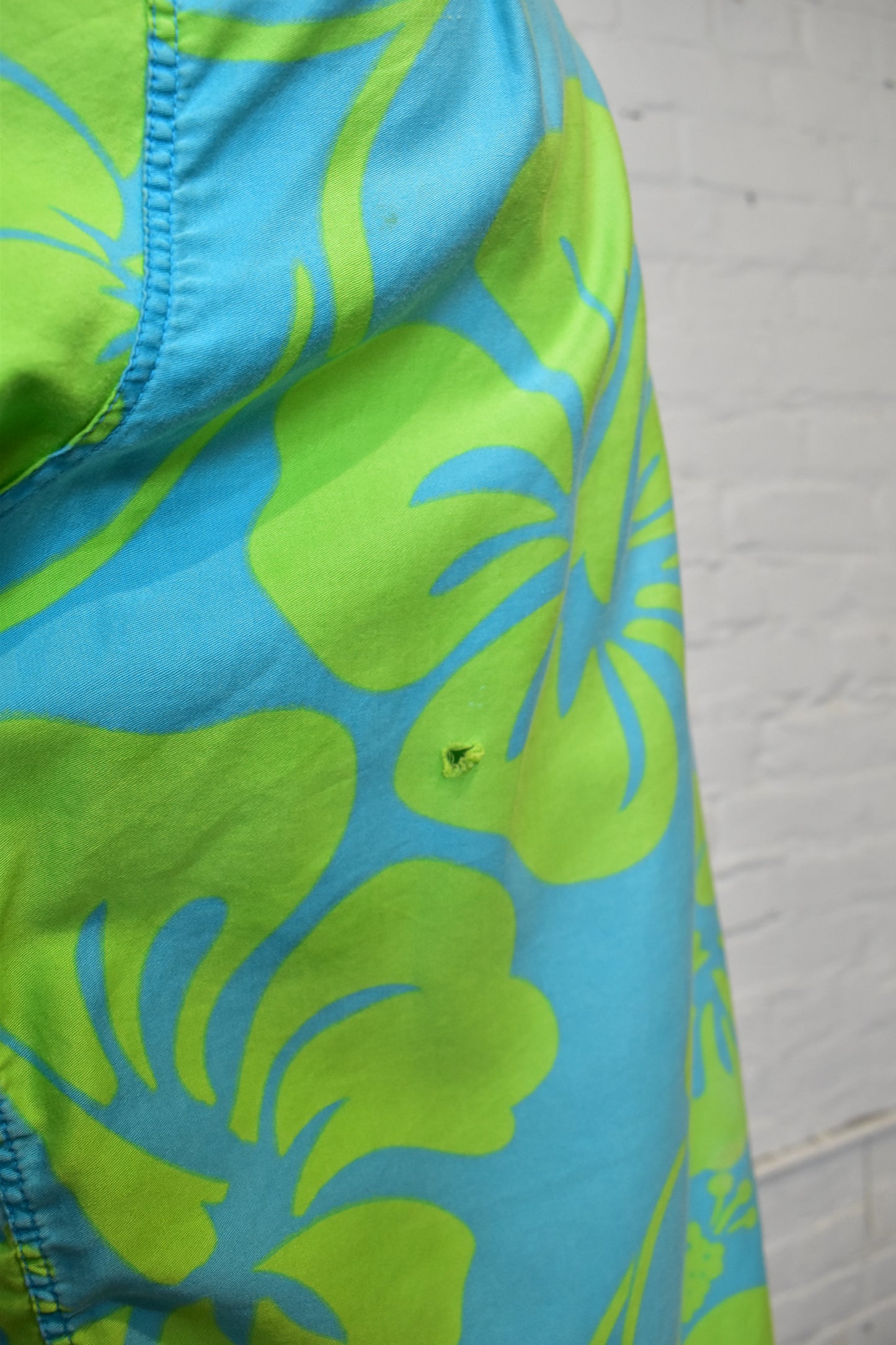 Vintage 1970s "Pomare-Tahiti" Tropical Button Down Shirt