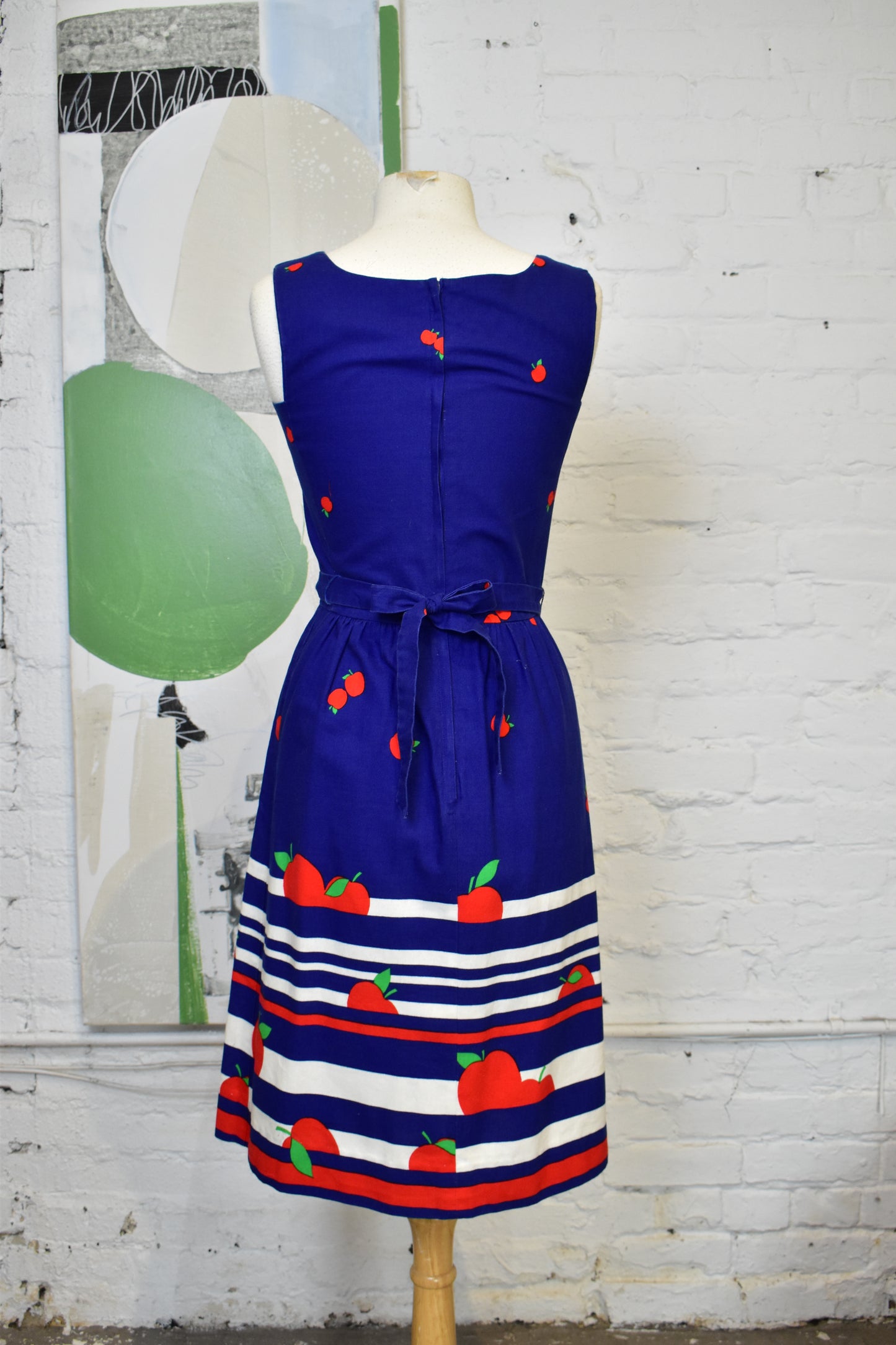 Vintage 1960s Malia Apple Print Summer Day Dress