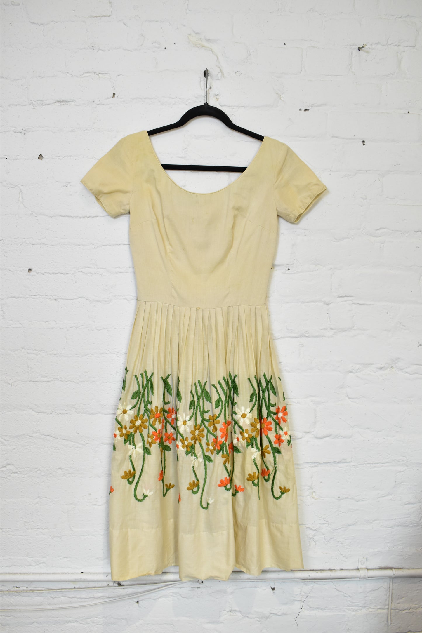 Vintage 1960s Paganini Floral Embroidered Day Dress