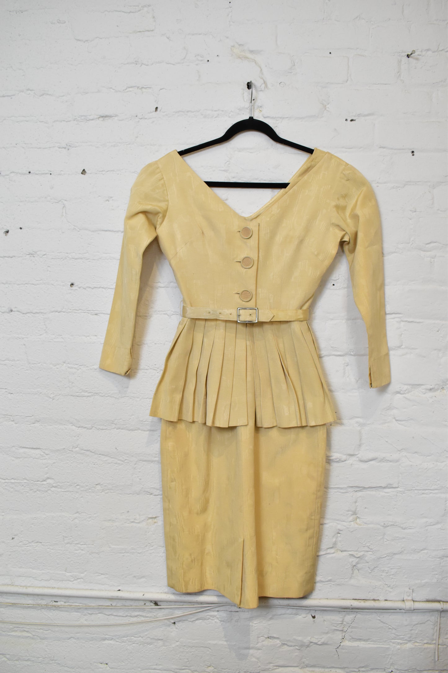 Vintage 1950s/1960s Cream Jacquard Wiggle Dress and Jacket