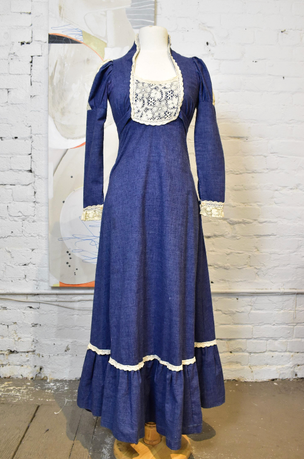 Vintage 60s 70s Chambray & Lace Black Label "Gunne Sax" Dress