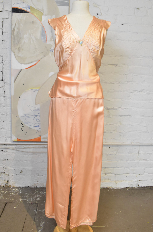 Vintage 1940s Fal Fashioned Peach Satin Pajamas Set