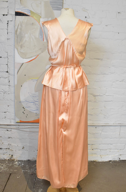 Vintage 1940s Fal Fashioned Peach Satin Pajamas Set