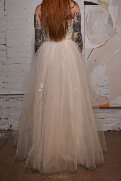 Vintage 1940s/50s Tulle Wedding Dress With Lace and Rhinestones