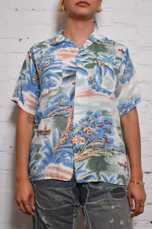 Vintage 1950s Rayon Novelty Hawaiian Shirt