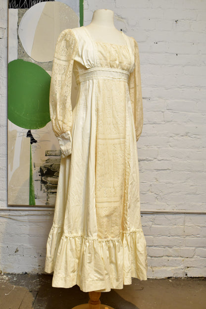 Vintage 1960's "Gunne Sax" Cream Cotton Mutton Sleeve Lace Gown
