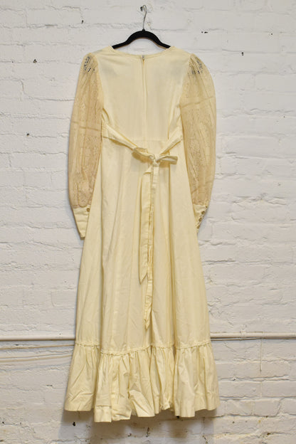 Vintage 1960's "Gunne Sax" Cream Cotton Mutton Sleeve Lace Gown