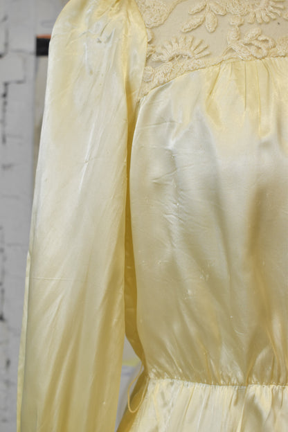 Vintage 1970's Ivory Satin "Rag O Muffin" Blouse