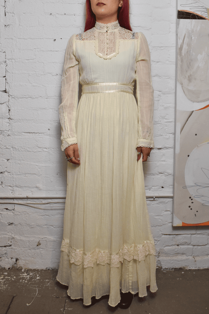 Vintage 1970s "Gunne Sax" Ivory Gauze Ruffle Maxi Dress