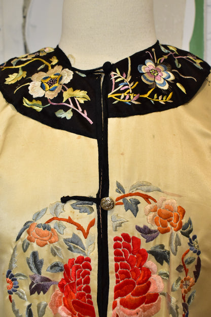 Vintage 1930s Silk Embroidered Chinese Robe