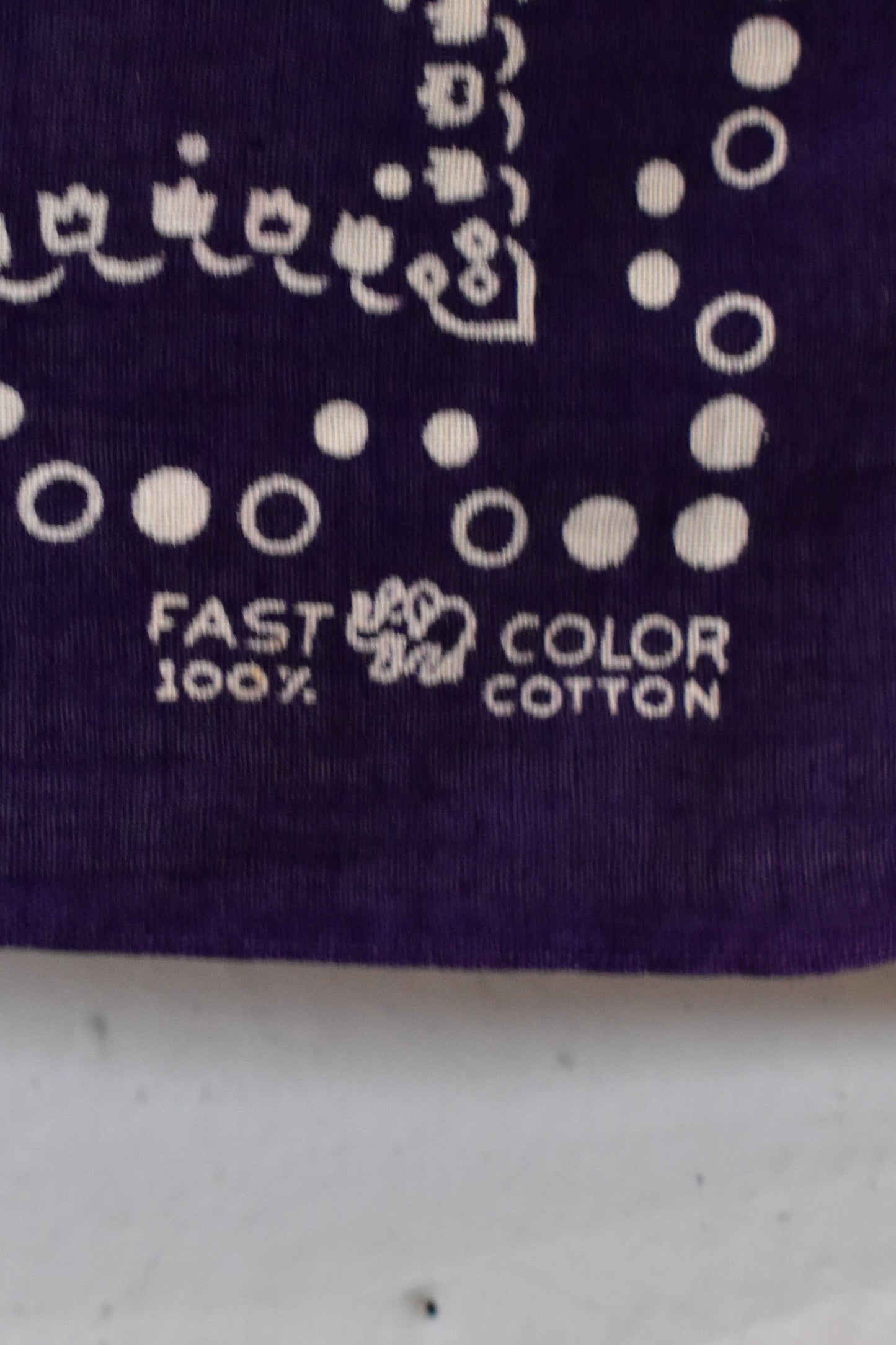 Vintage 1950s Navy Blue Trunk Up Bandana