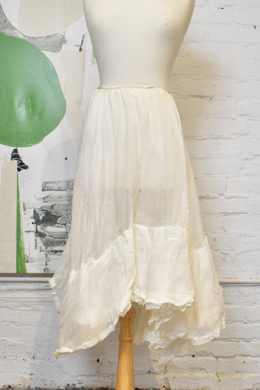 Vintage 1940s Gauzy Eyelet Lace Petticoat Slip Skirt