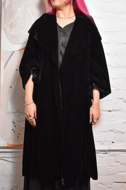 Vintage 1930s/40s Black Velvet Coat/Cape