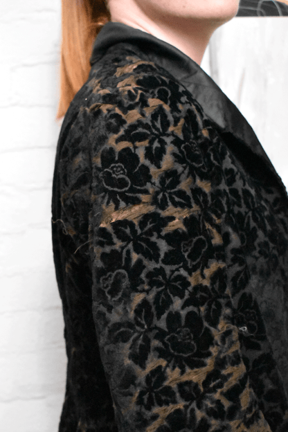 Vintage 1930s Black Velvet Brocade Style Fur Cuffs Blazer