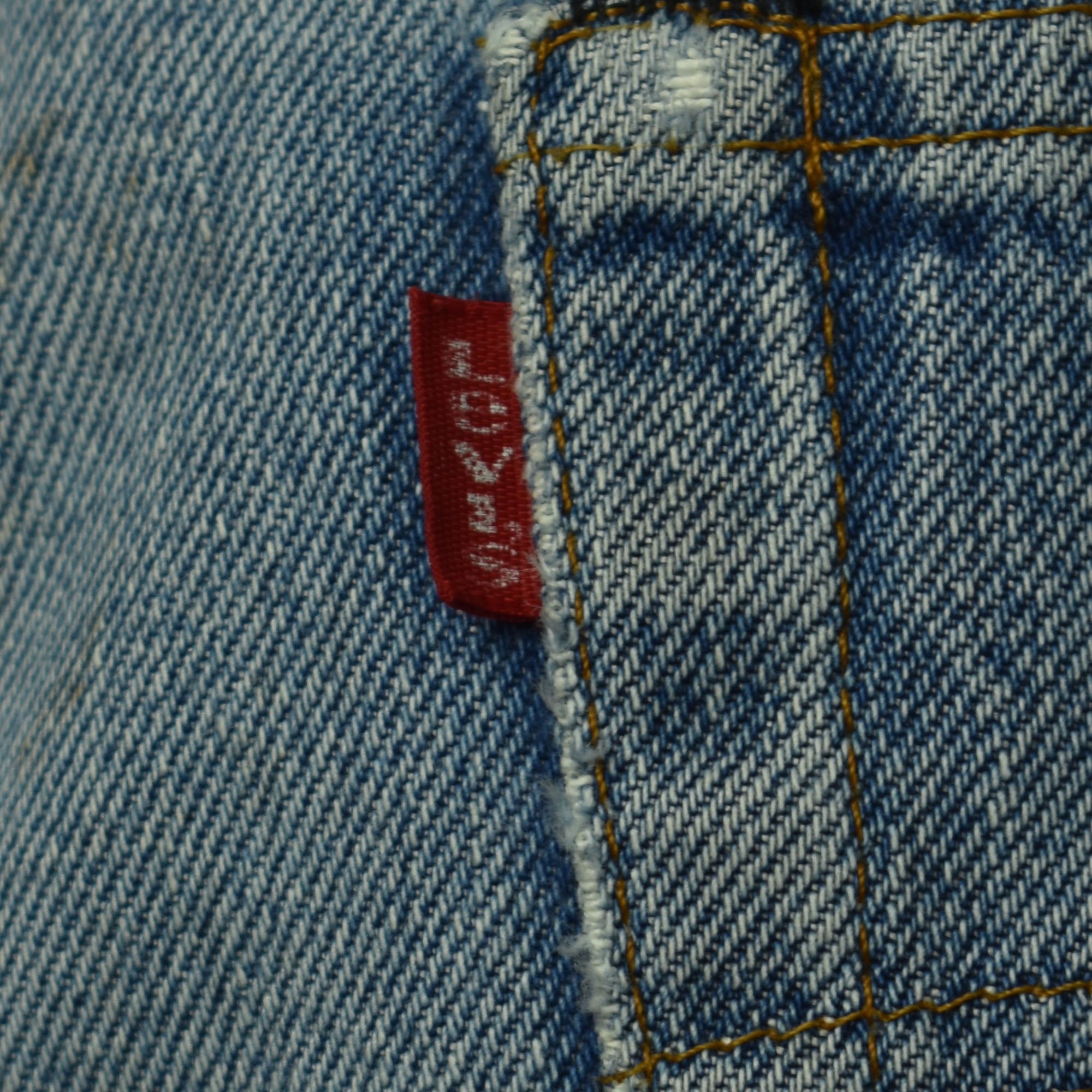 Vintage 80s Levis 1501 0117 Paper Tag Made in USA Button Fly Jeans 32