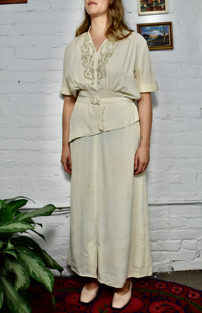 Vintage 1940's Cream Gown With Belt And Embroidery