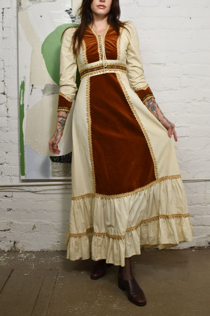 Vintage 1970's Medeival Gunne Sax Style Dress