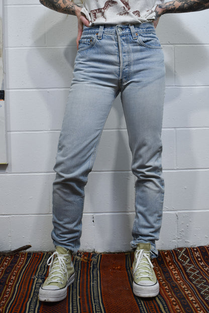 Vintage "Levis" Made in USA Light Wash 501 Jeans