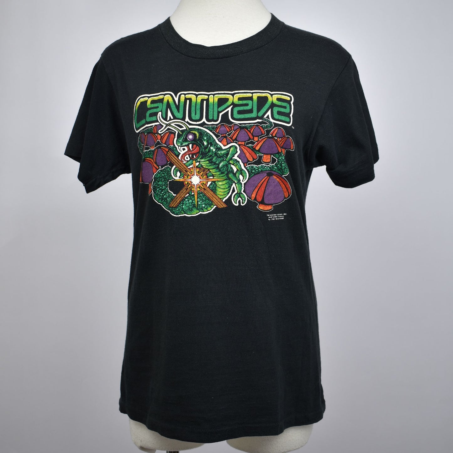 Vintage 1981 Centipede Video Game Tee Atari Inc. Made in USA Size M T-shirt