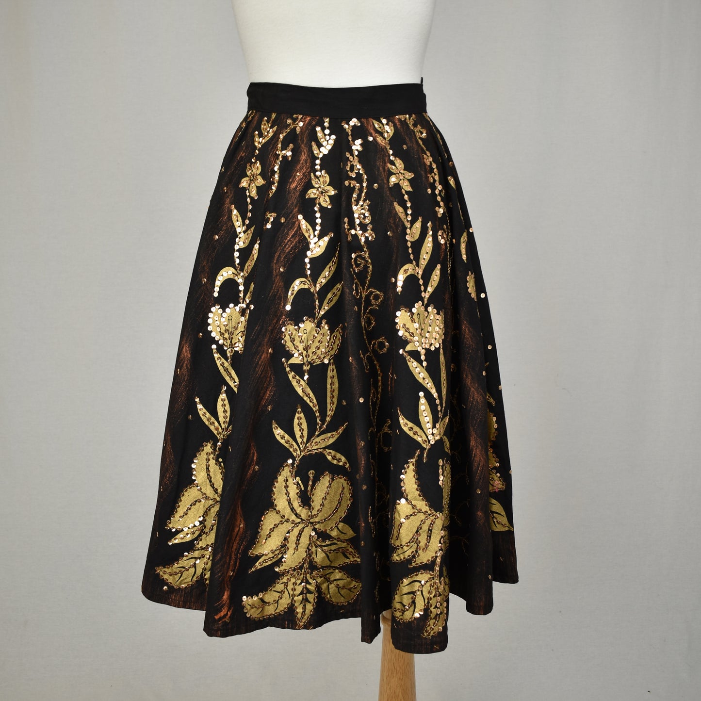 Vintage 50s Hand Painted Mexican Tourist Skirt - Black with Gold Sequins - Full Circle - Gold and Bronze Shimmering Paint