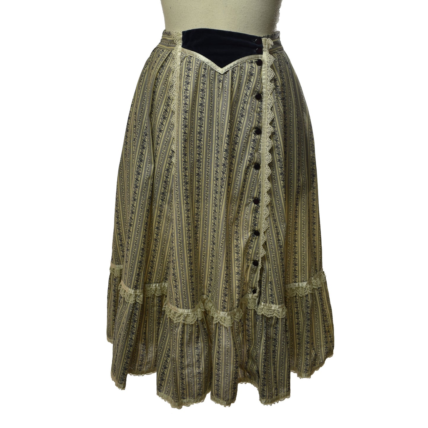 Vintage 70s Gunne Sax by Jessica Floral Printed Skirt with Lace and Satin Ribboning and Velvet Detail