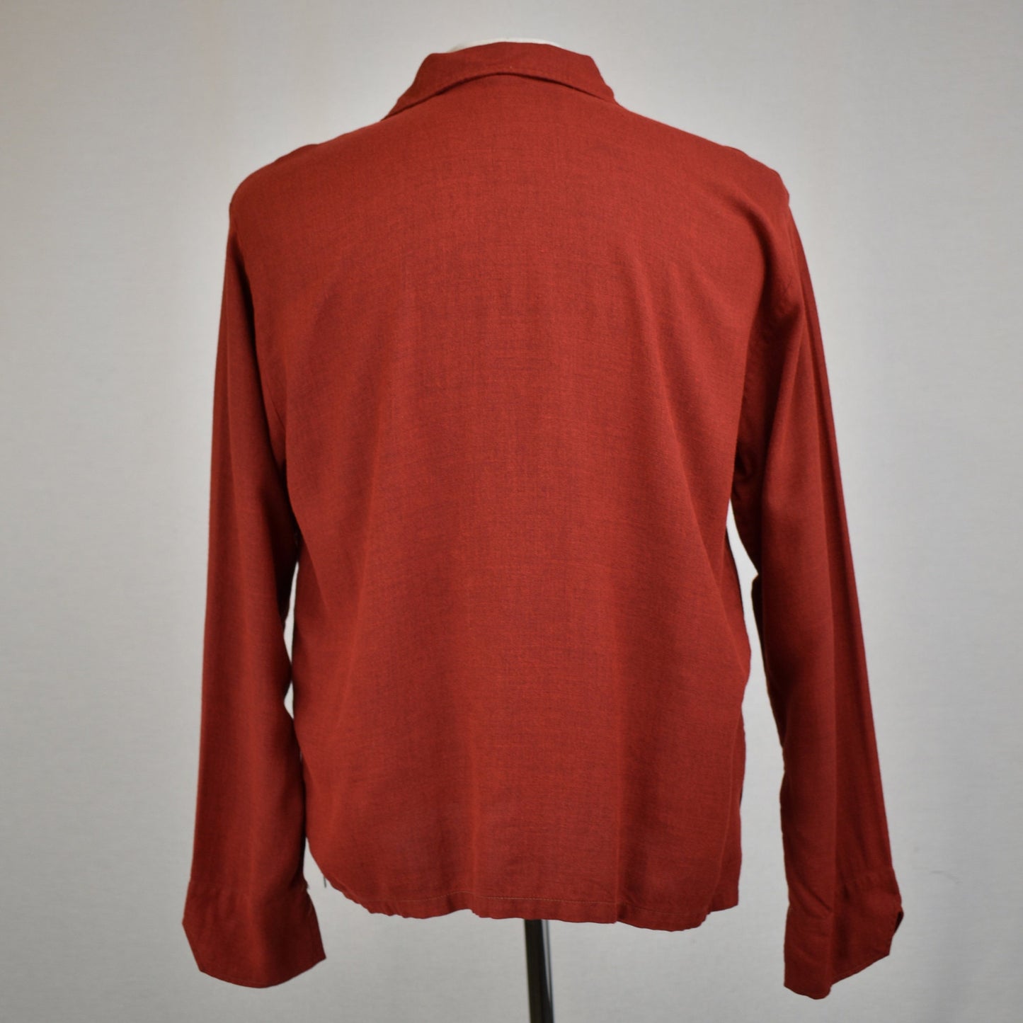 Vintage 40s 50s Pullover Men's Shirt - Rayon Gabardine - Size Zip at Hem - Open Collar - Da Vinci California Brand