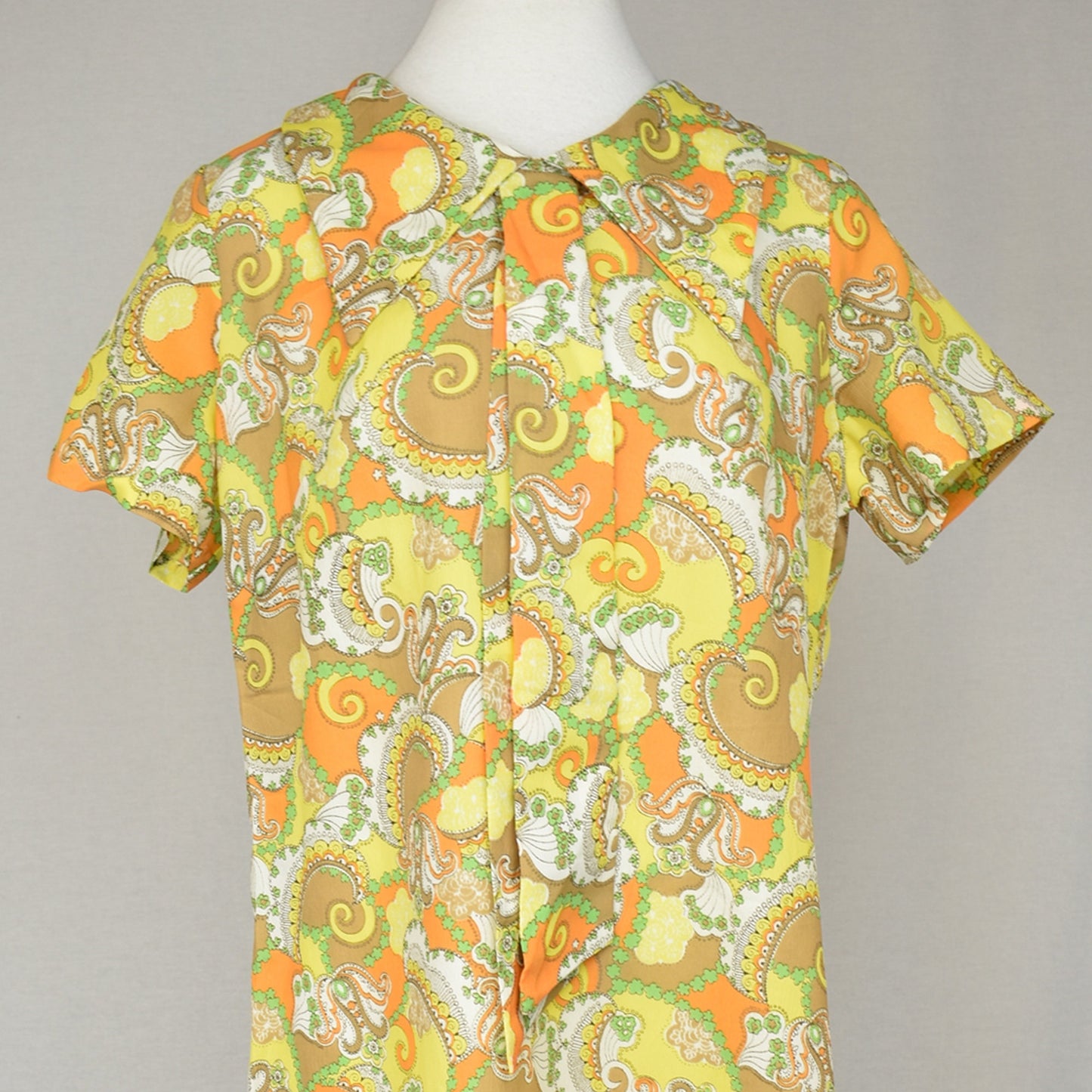 Vintage Swinging 60s Dress - Fun Psychedelic Pattern - Big Collar & Bow